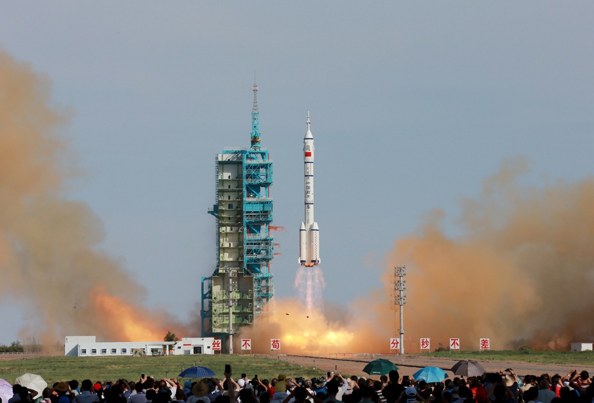 Crane in Space Industry