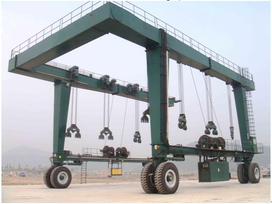 Yacht crane 