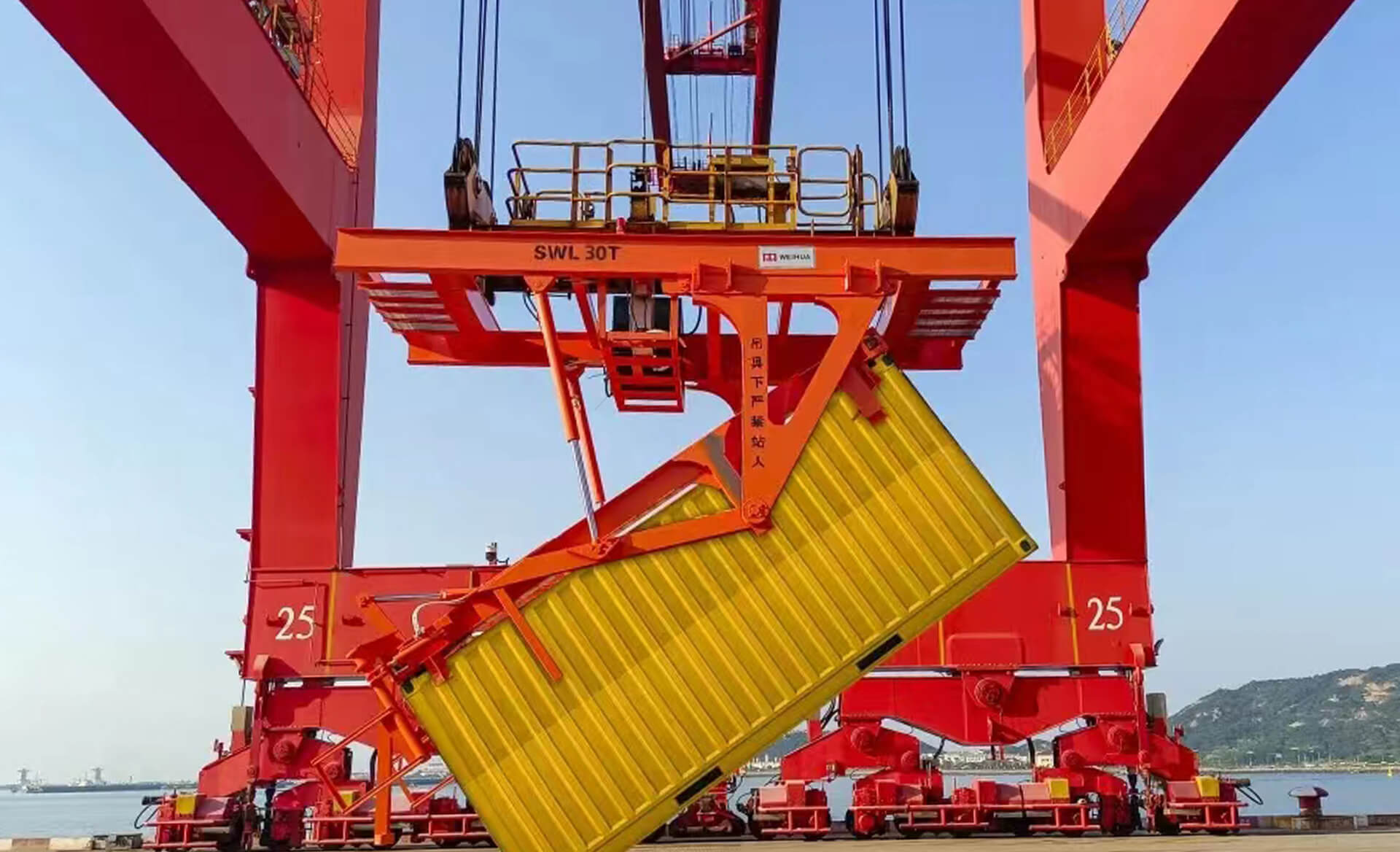 Container tipping lifting equipment